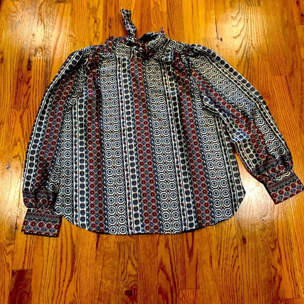 NWT Loft Blouse - Tiled Tie Back Mock Neck Blouse